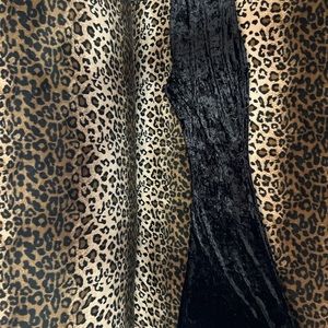 Woman’s Crushed velvet bell bottom leggings. Size large